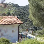 La Lucciola - Helloelba Casa de Férias *