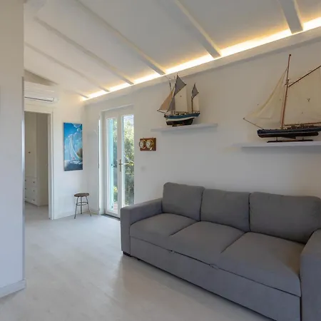 Il Nespolo - Helloelba Patresi