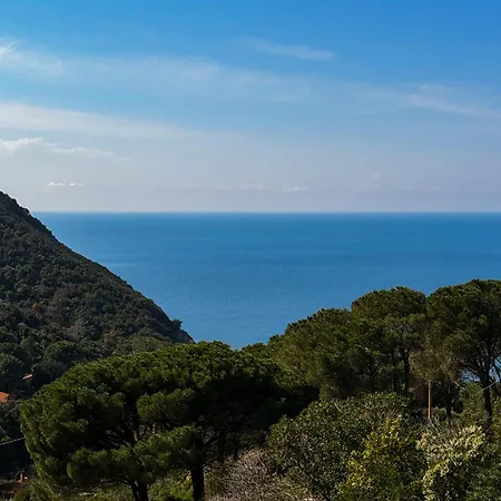 Holiday home La Lucciola - Helloelba