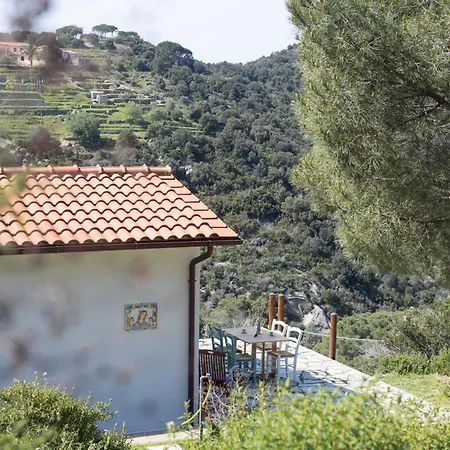 La Lucciola - Helloelba Дом отдыха *